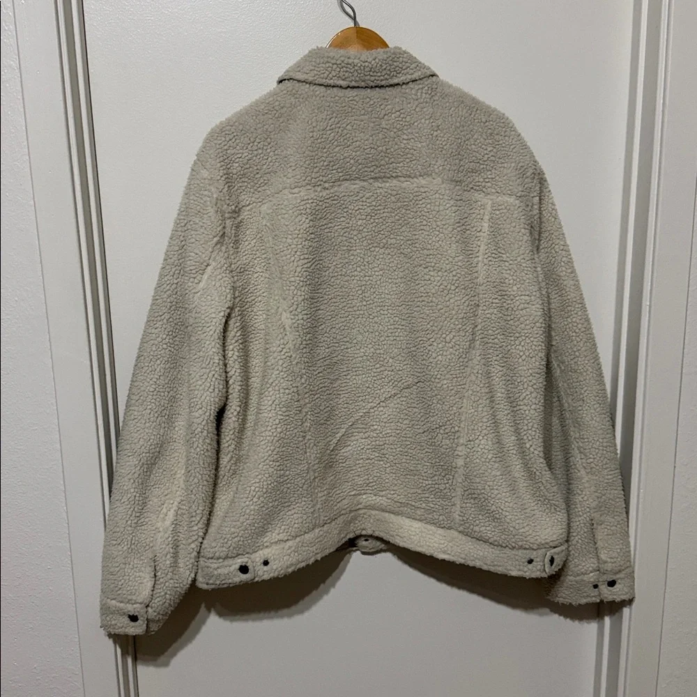 Levi's Men's Sherpa Trucker Jacket - Picture 5 of 13